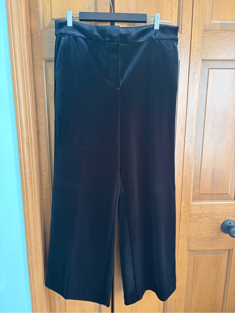 LOFT Black Wide-Leg Velvet Pants